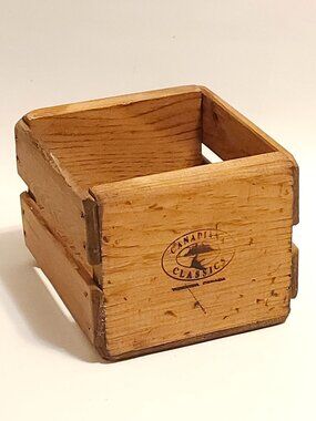 Vintage Canadian Classics Small Wooden CD Crate Box Toronto Brown HOLDS 12
